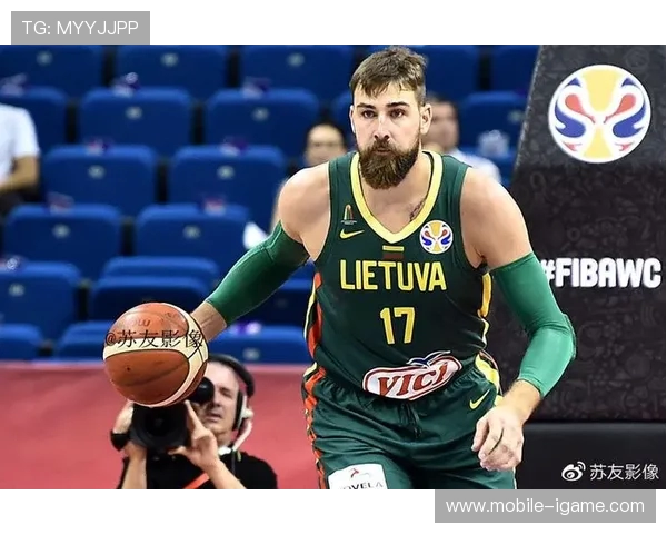 南京篮球队在世界杯预选赛中以92分高居积分榜首位展现强劲实力